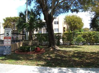 15888 SW 95th Ave APT 201, Miami, FL 33157