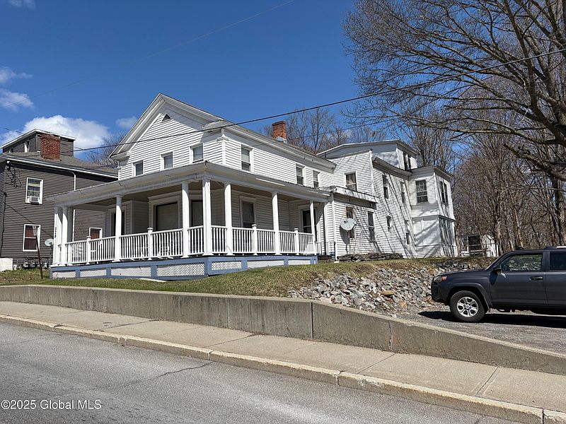 2nd image of 328 Milton Avenue