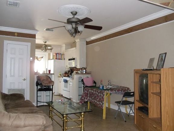 4th image of 1117 NW 2nd Ave