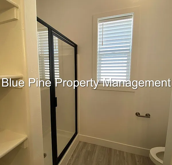 4331 N Catalina Ave — Photo 18