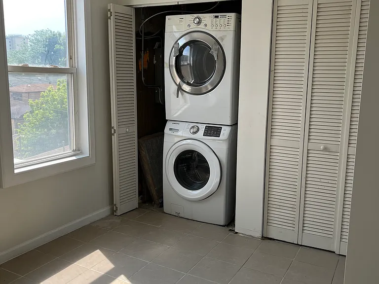 471 W 26th St #3 — Photo 8