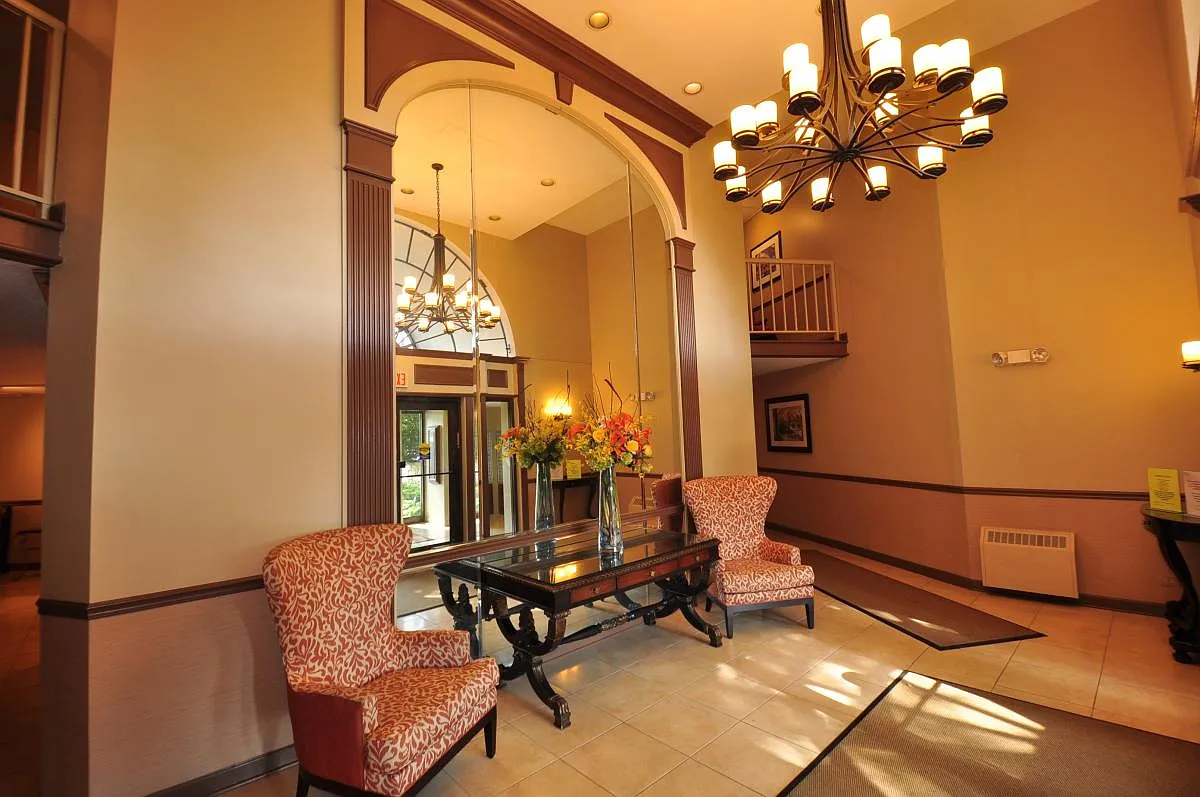 2 bed, 993 sqft, $2,200 — Photo 3