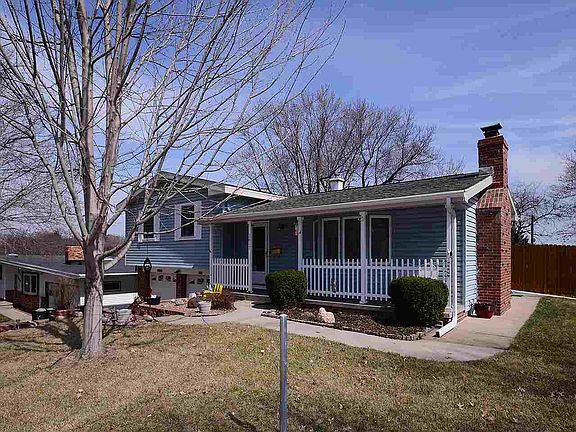 3rd image of 3617 Terrace Dr