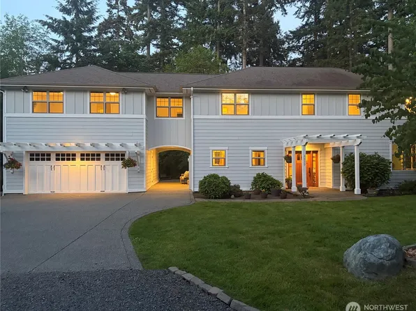 4810 Rose Avenue NE, Bainbridge Island, WA 98110