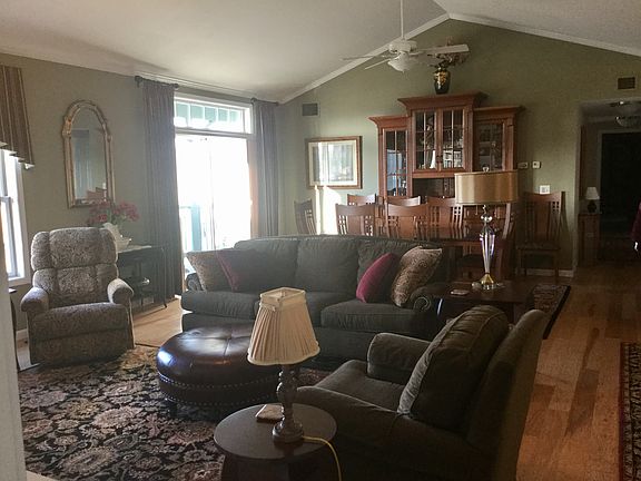 5th image of 1279 Lakeshore Park Pl