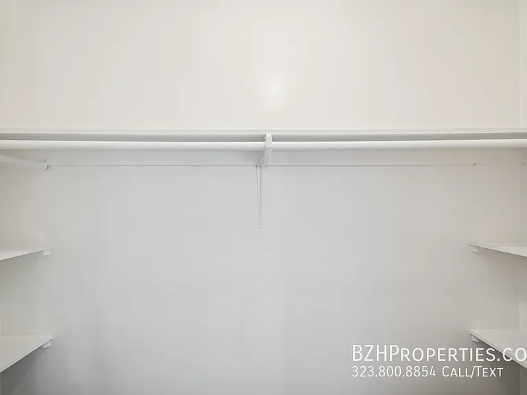 1215 N Hayworth Ave #104B — Photo 12