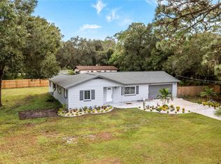6109 Lakeside Dr, Lutz, FL 33558
