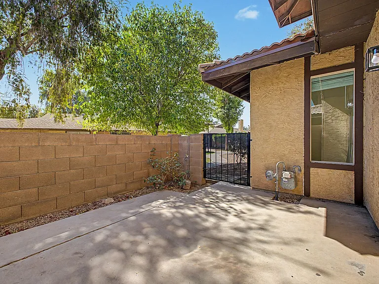 1812 W Village Way — Photo 36