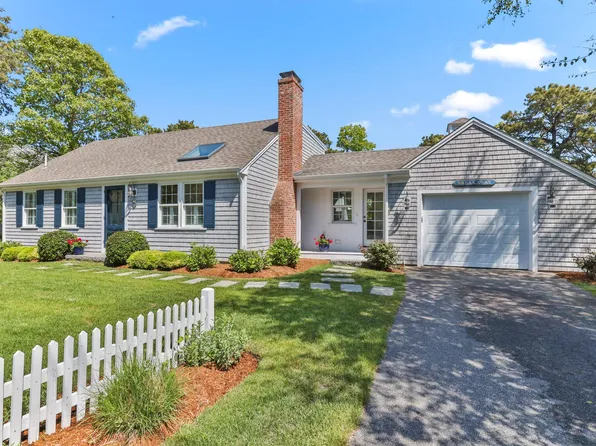 26 Monomoit Lane, Chatham, MA 02633
