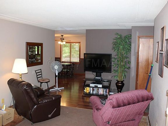 2nd image of 301 Park Dr