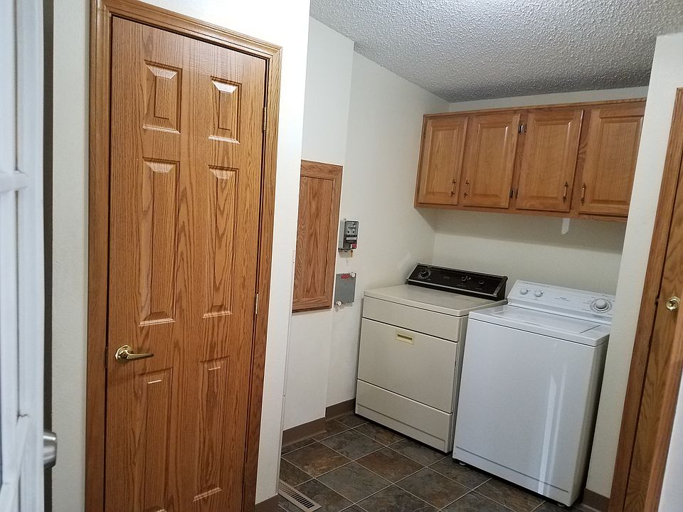 mudroom laundry garage entry