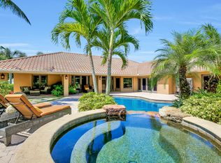 692 Carica Rd, Naples, FL 34108