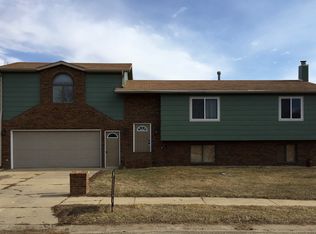 1608 1st Ave E, Dickinson, ND 58601