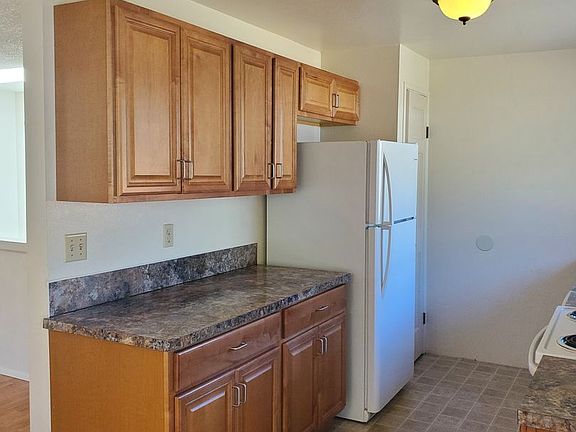 4th image of 7307 Blackbird Dr NE