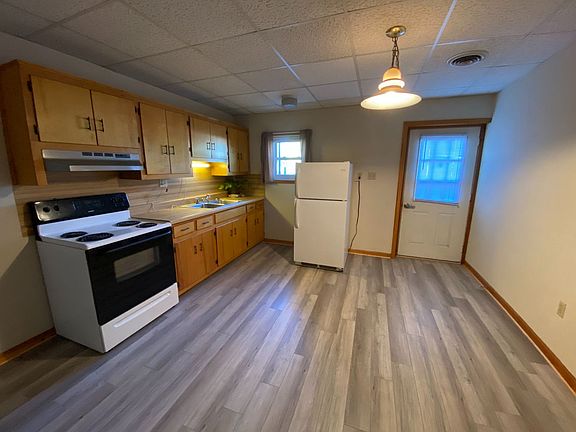 3rd image of 112 S College St APT 6