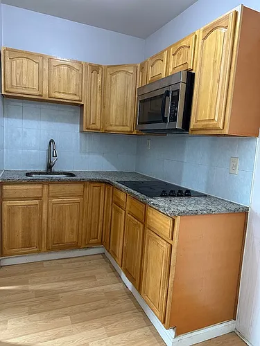 1217 W Tioga St #3 Photo 1