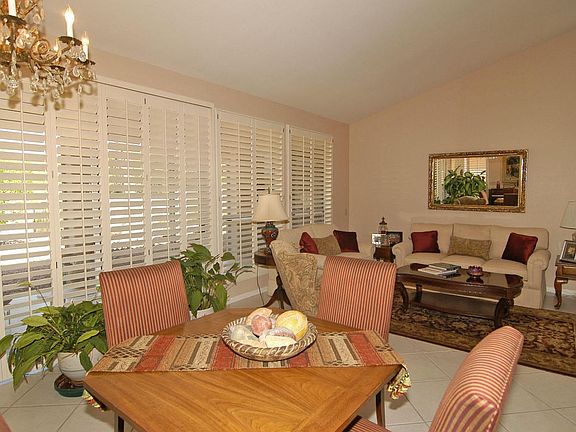 4th image of 38256 S Silverwood Dr
