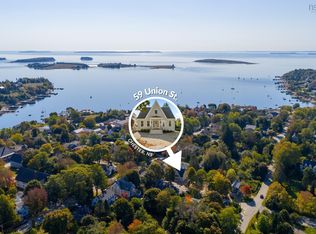 59 Union St, Chester, NS B0J 1J0