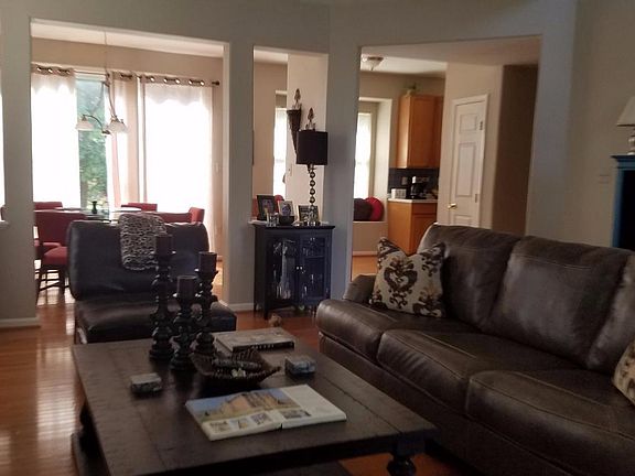 3rd image of 22577 Maison Carree Sq