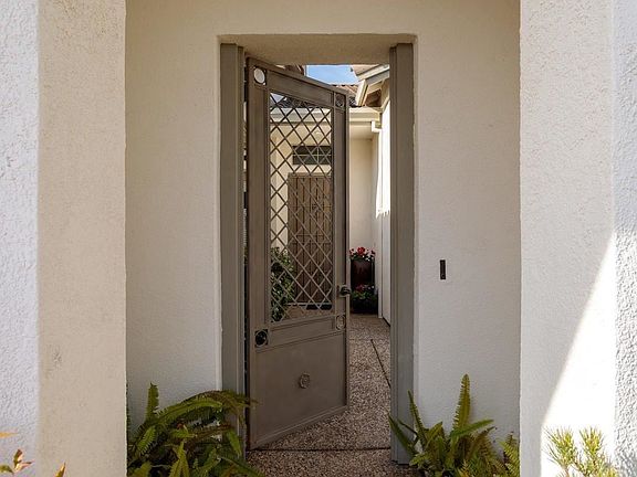 3rd image of 876 Wildomar Ln