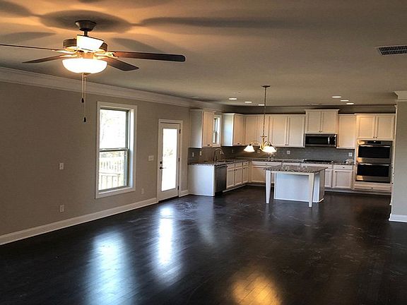 5th image of 3880 Grandview Manor Dr