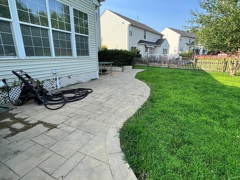 118 Hunton Dr — Photo 4