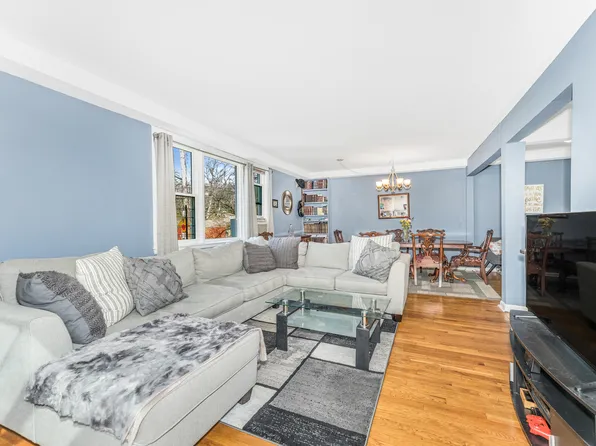 4601 Henry Hudson Parkway West image 2 of 18