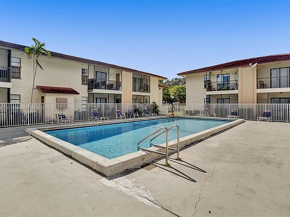 4th image of 3031 NW 118th Dr #221