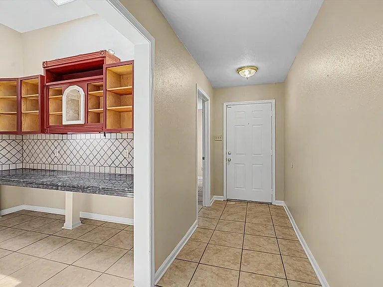 7315 Foxside Ln — Photo 5