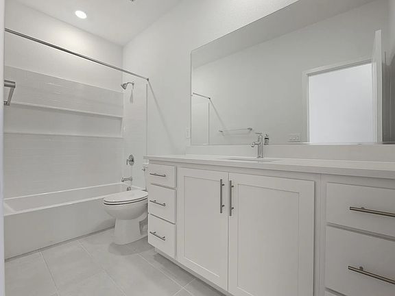 3rd image of 1898 Bannister Pl