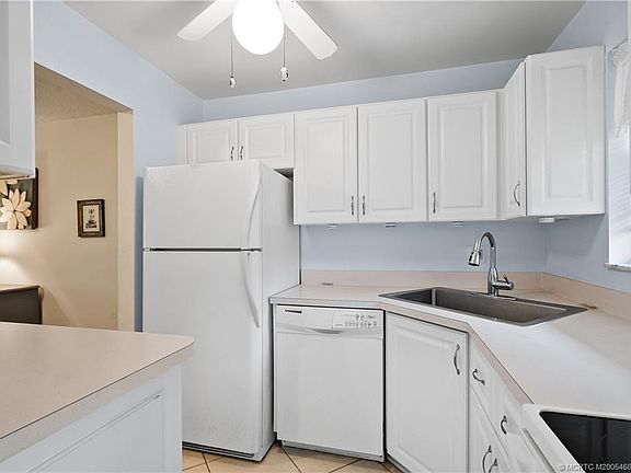 4th image of 1943 SW Palm City Rd APT 22G