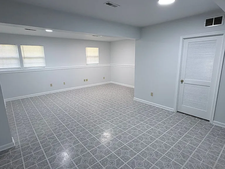 68 Alexis Dr — Photo 11