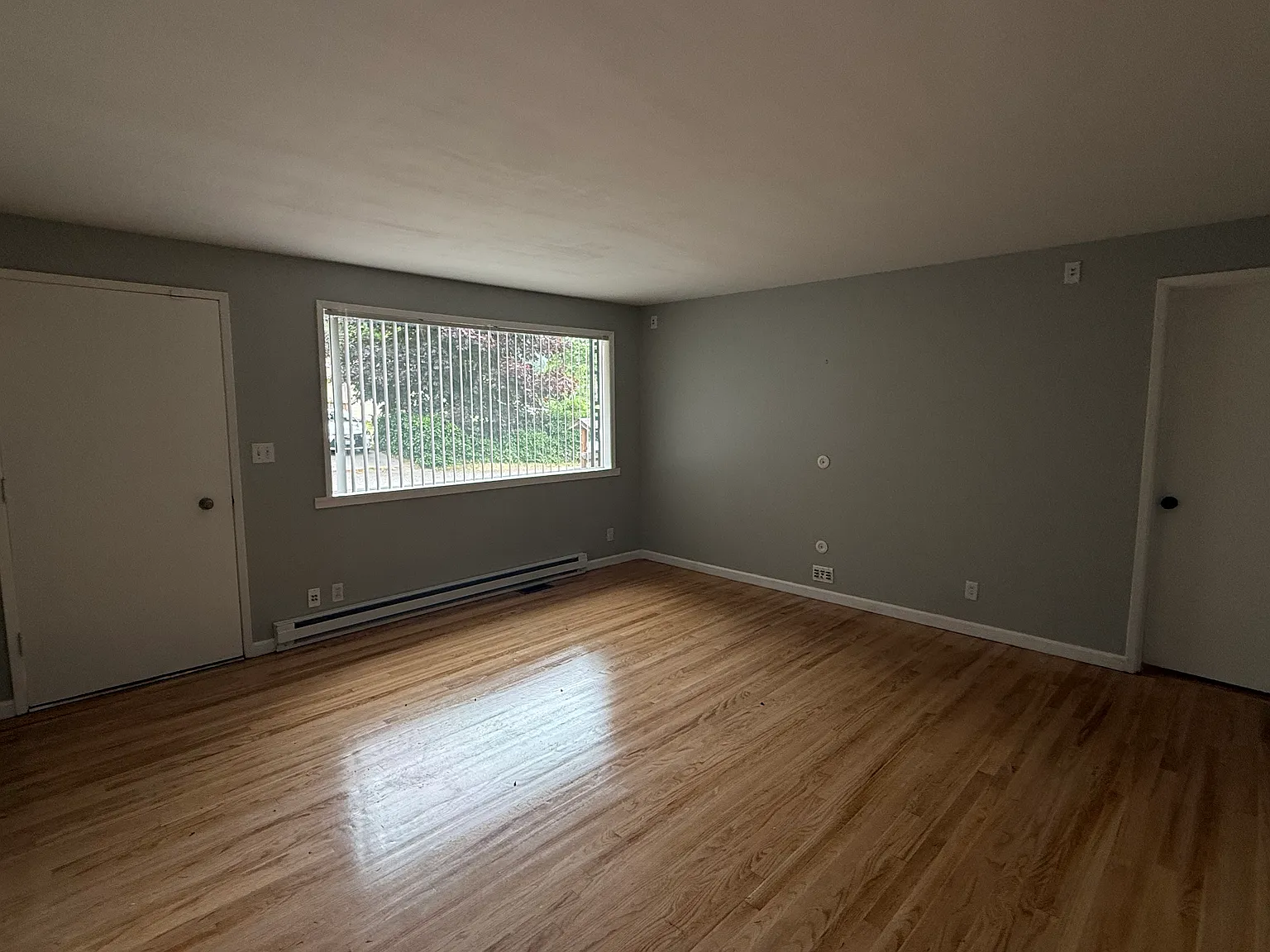 3 bed, 1360 sqft, $3,500 — Photo 3