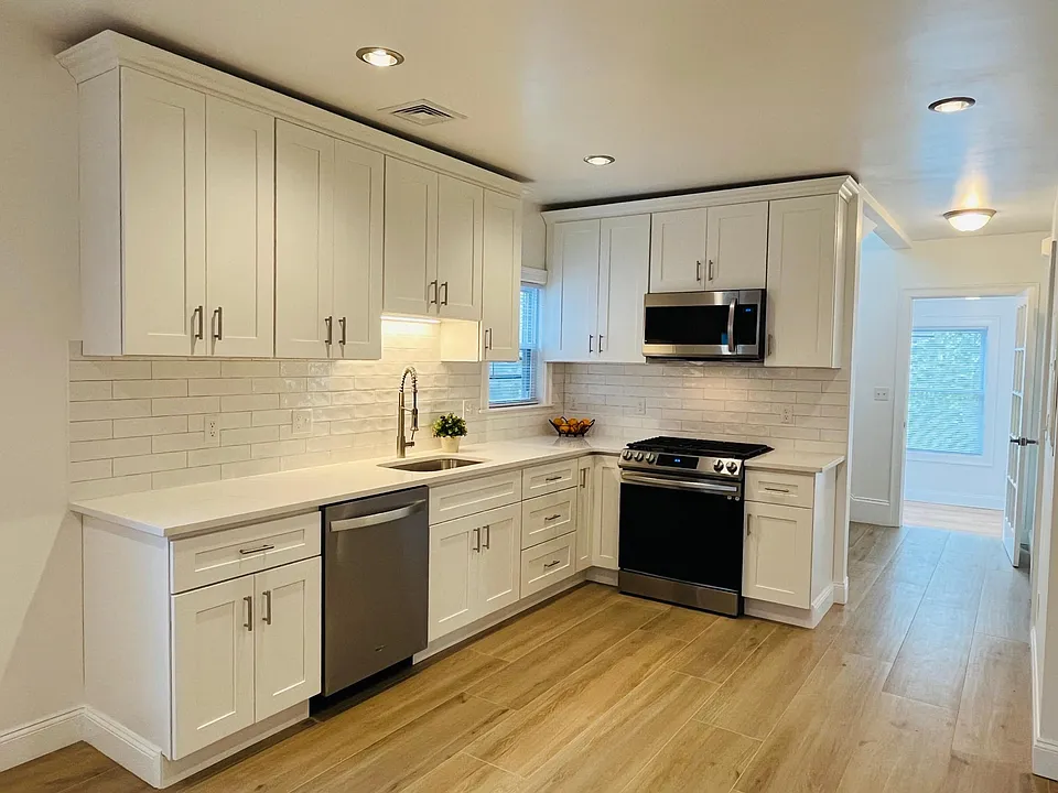 73 Cameron Ave #1