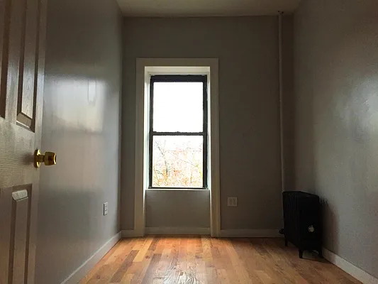 Rented by EXR | media 15