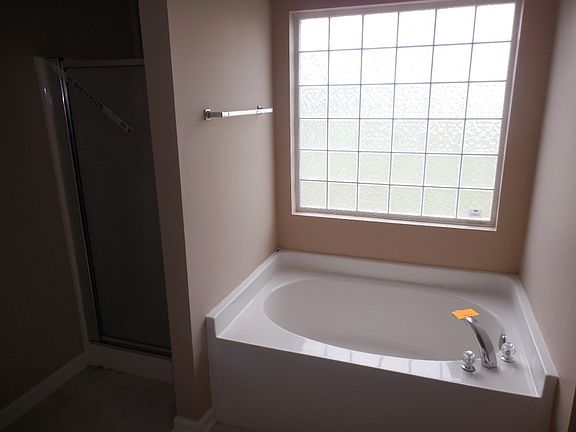 5th image of 5205 Silverbrook Dr