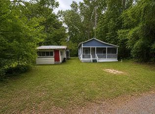 112 Bee St, Newington, GA 30446