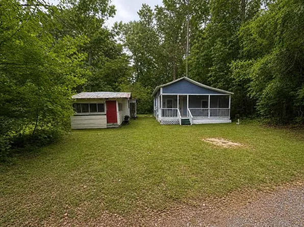 112 Bee St, Newington, GA 30446