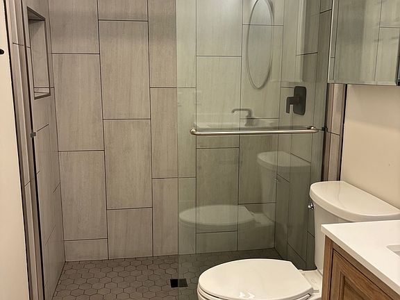 3rd image of 923 Regal Rd #923