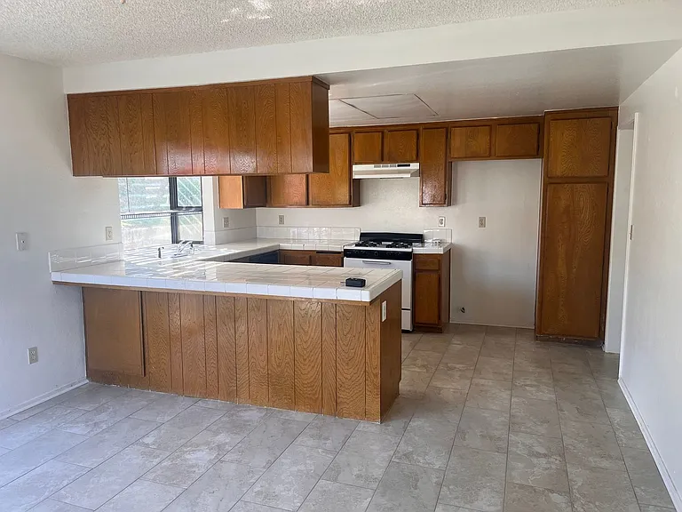 24874 Red River Rd — Photo 5