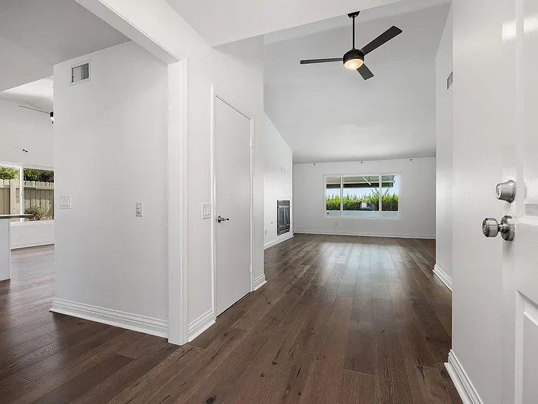 3607 Laredo St — Photo 3