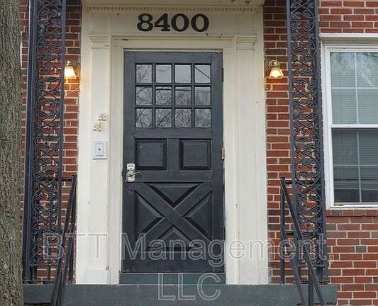 3rd image of 8400 Greenwood Ave APT 3