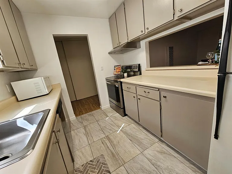 1060 Oak Grove Rd #37 — Photo 3