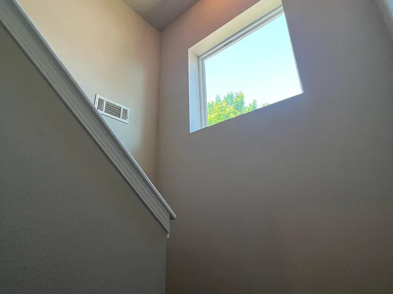 1805 E Jacksonville St — Photo 36