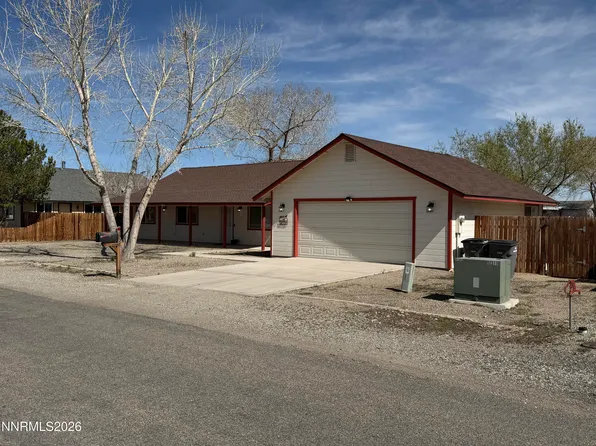 14 Pebble Beach Dr, Yerington, NV 89447