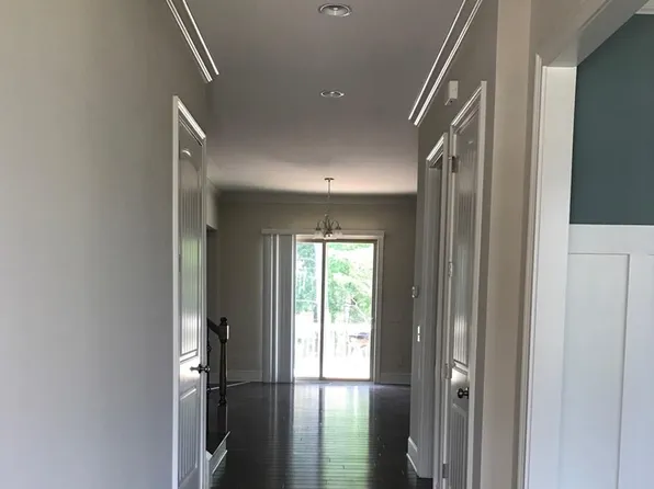 204 River Falls Dr, Apex, NC 27539