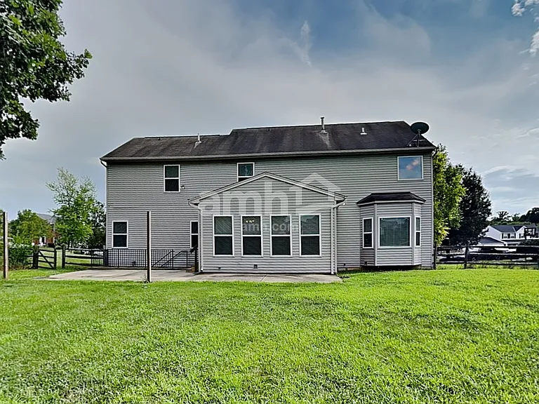 4558 Randall Dr — Photo 28