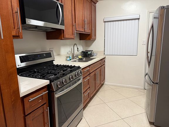 5th image of 3634 N Eagle Rock Blvd