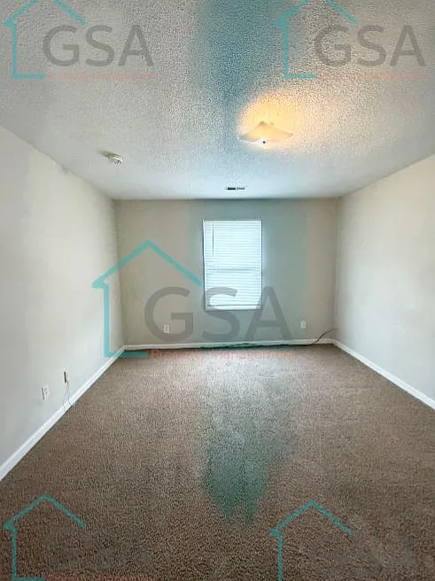 2 bed, $1,000 — Photo 4
