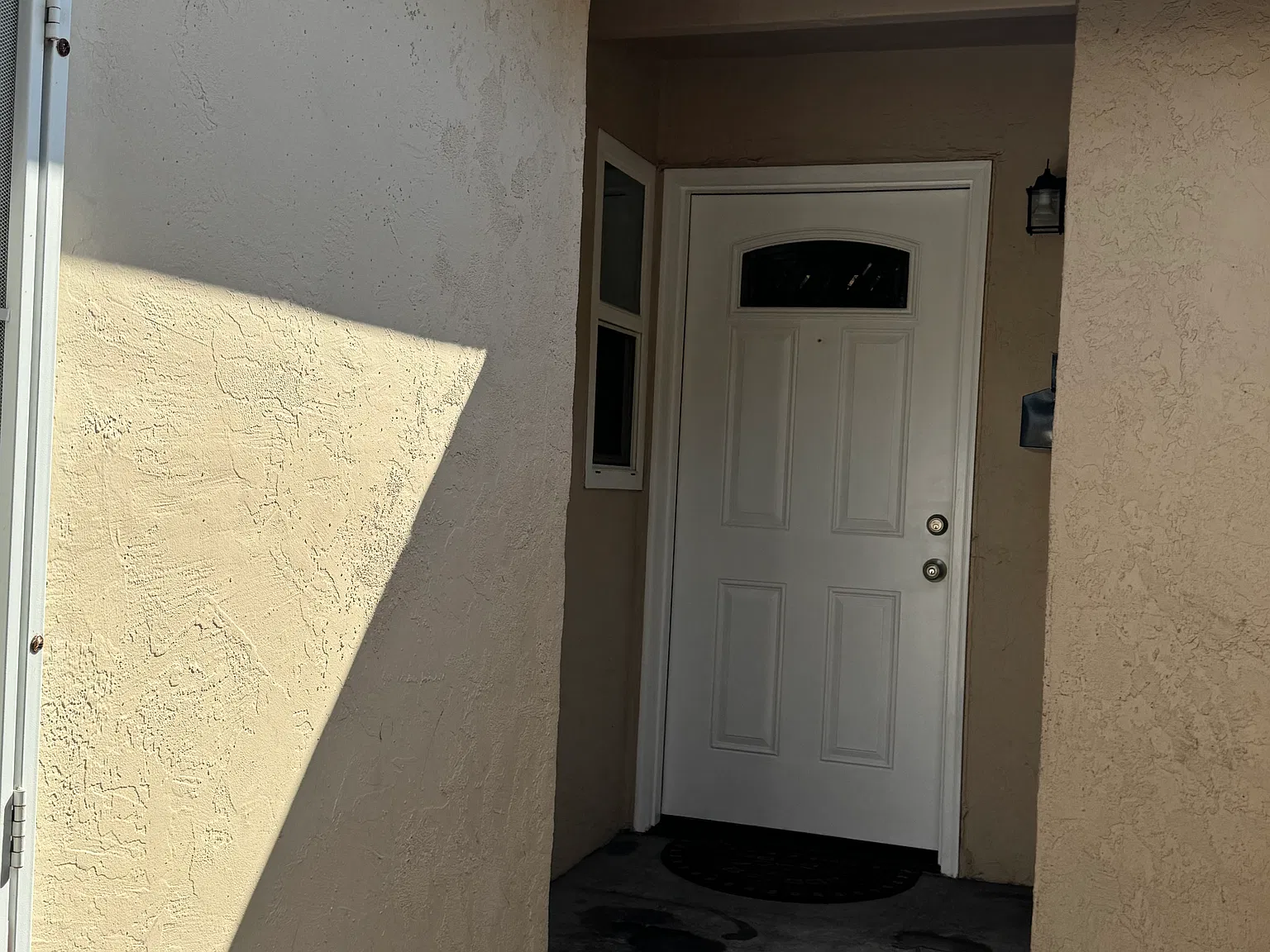 2075 Tampa Way — Photo 1